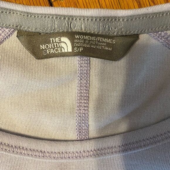 The north Face size‎ small lilac long sleeve scoop neck athletic tunic top - Picture 2 of 5